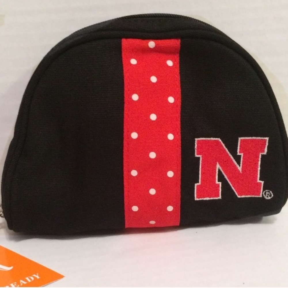 NWT $30 NEBRASKA HUSKERS COSMETICS BAG RETIRED  LAST ONE!!